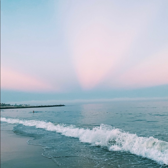 Meet your Posher, Ava - Picture 1 of 1